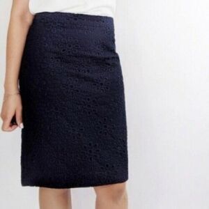 J Crew No 2 Pencil Skirt in Navy Blue Pinwheel Eyelet Floral Lace Size 4